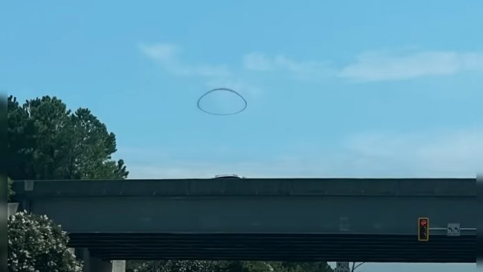 mysterious-black-ring-spotted-in-sky-over-virginia