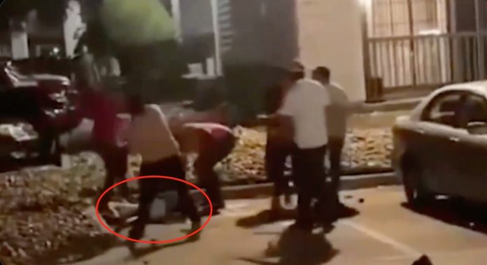 kamala’s-america:-violent-venezuelan-mob-reportedly-beat-helpless-young-man-in-dallas-parking-lot,-as-gunshots-are-fired-[video]