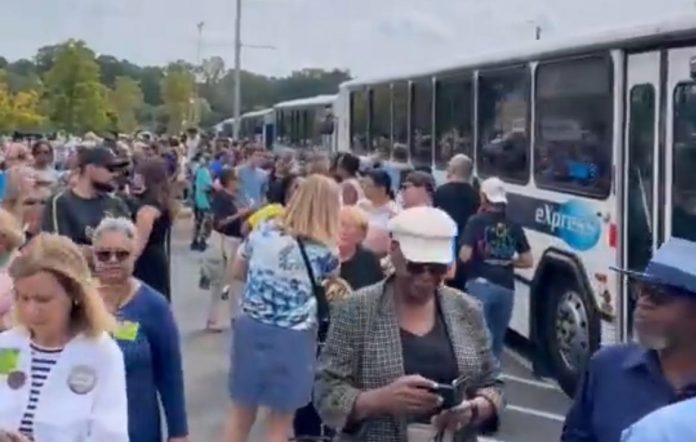 kamala-harris-caught-busing-in-thousands-of-people-for-her-rally-in-charlotte,-north-carolina-(video)