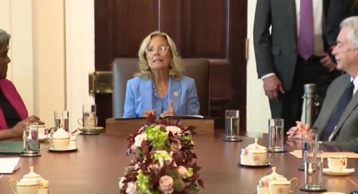 wth?-jill-biden-takes-over-joe-biden’s-cabinet-meeting,-sits-at-the-head-of-the-table-(video)