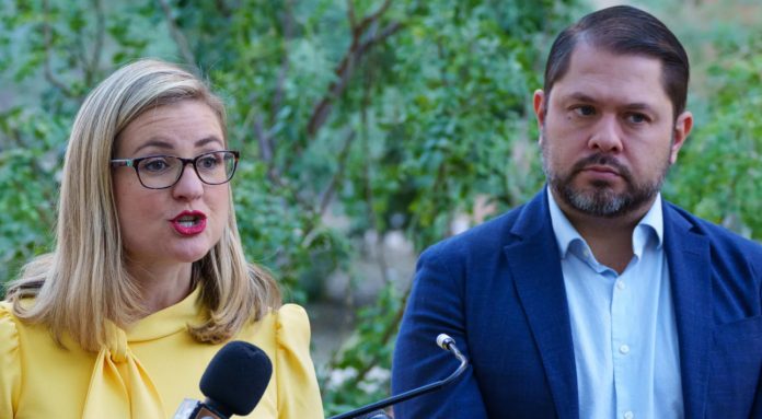 breaking:-arizona-supreme-court-rejects-kari-lake-opponent-ruben-gallego’s-last-ditch-bid-to-keep-divorce-records-sealed-–-what-is-he-hiding?