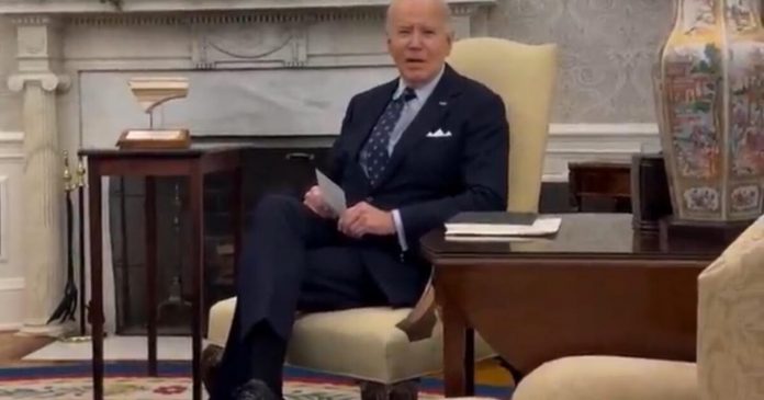 “do-you-think-that-you-can-get-hit-in-the-head-by-the-camera-behind-you?”-–-wow!-biden-lashes-out-at-female-reporter-asking-about-hostage-deal-(video)