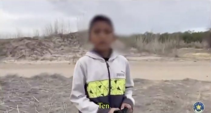 10-year-old-salvadoran-boy-abandoned-by-smugglers-found-crying-and-alone-at-us.-border-on-thanksgiving