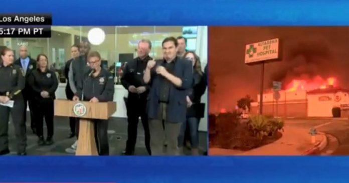 la’s-incompetent-mayor-karen-bass-reads-the-words-“url”-off-her-script-during-presser-instead-of-giving-emergency-website-for-fire-victims-(video)