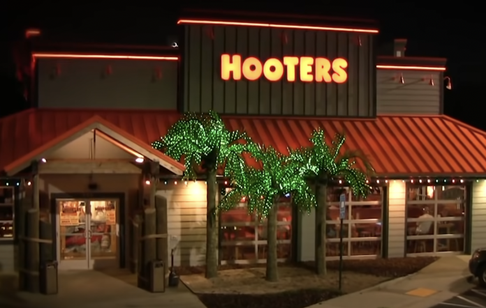 hooters-prepares-to-file-bankruptcy-in-coming-months