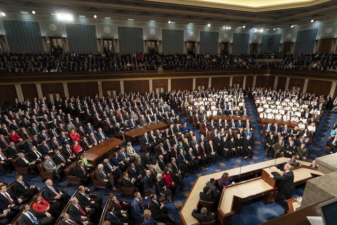 house-freedom-caucus-warns-anti-trump-hecklers-with-censure