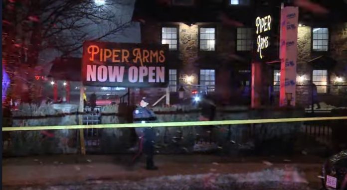 three-masked-gunmen-at-large-after-mass-shooting-in-toronto-pub-leaves-six-shot,-six-others-injured