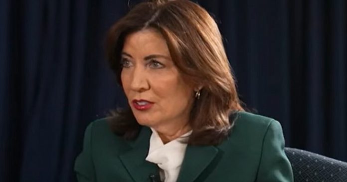 new-york-governor-kathy-hochul-complains-republican-spending-bill-could-cut-services-to-‘members-of-the-undocumented-community’