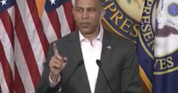 does-he-want-to-get-them-killed?-house-minority-leader-hakeem-jeffries-vows-to-unmask-‘every-single-ice-agent’-(video)